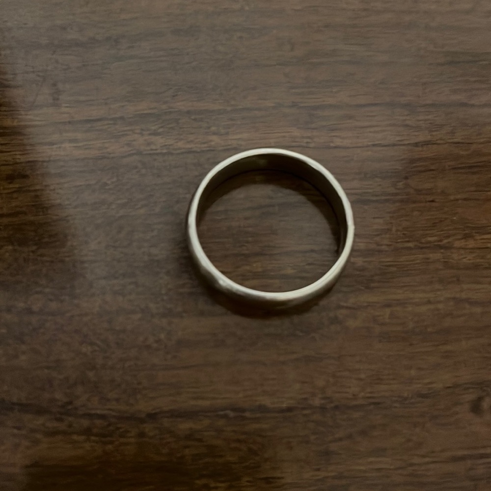 Size 16 white gold 14k wedding band